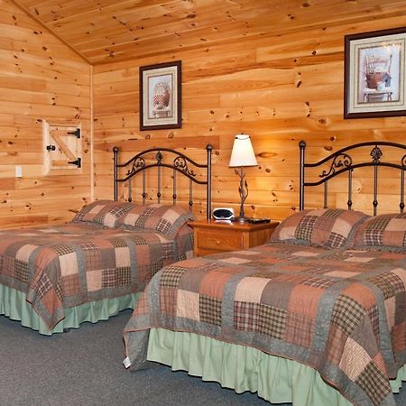7Cs Lodging Flintstone Экстерьер фото